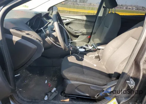 2016 Ford Focus Se z USA, uszkodzony, nr VIN 1FADP3F25GL201804